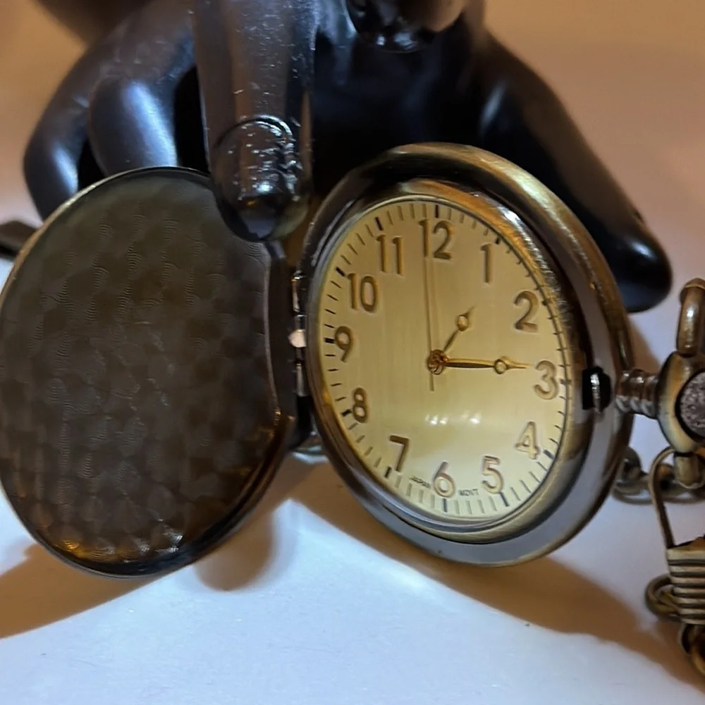 Motorcycle Pocket Watch - Brushed Goldtone 14in Watch chain - needs battery